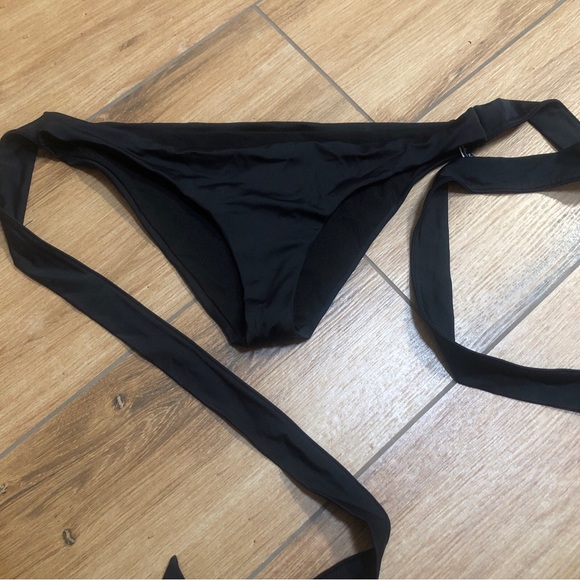 Adore Me Women's Size M Black Strappy Bikini Bottom EUC. - Picture 6 of 6